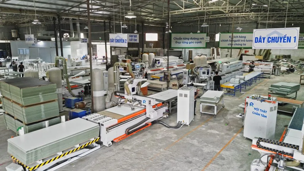 Không gian dây chuyền gia công đồ gỗ Chân Tâm