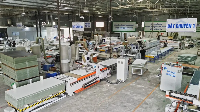 Không gian dây chuyền gia công đồ gỗ Chân Tâm
