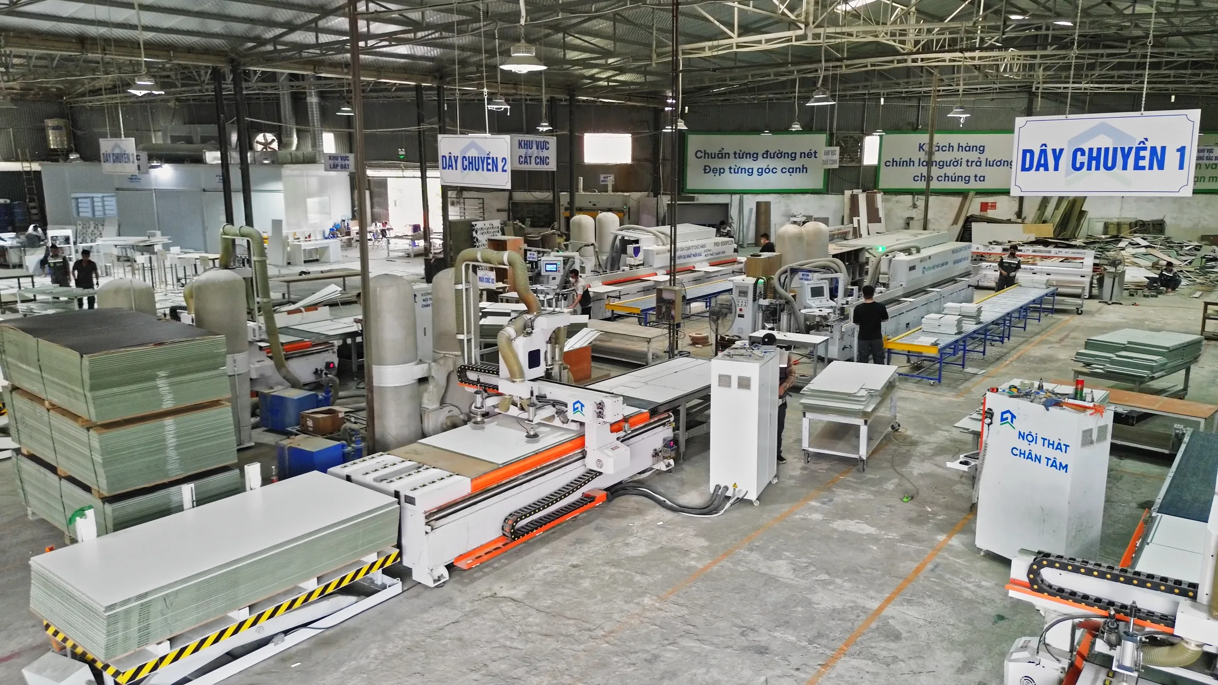 Sản xuất tại nhà máy